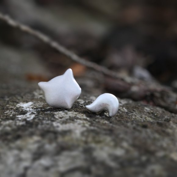 Sterling Silver Fox Animal Earrings Studs for her - Picture 1 of 3